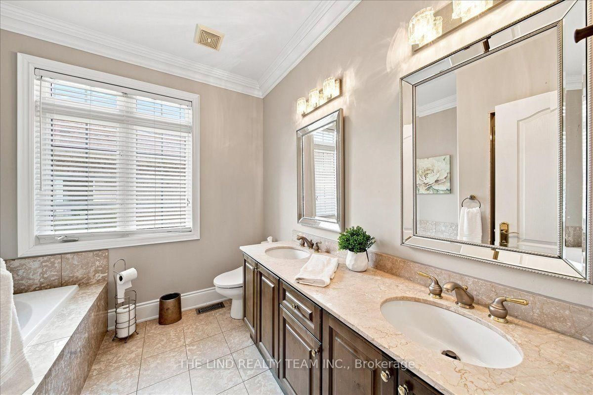 109 Willis Drive • Aurora, ON photo 18