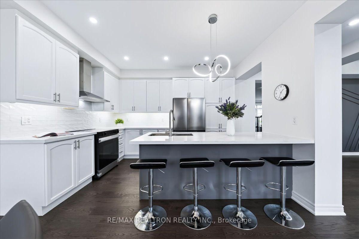 2 Bamburg Street • Georgina, ON photo 16