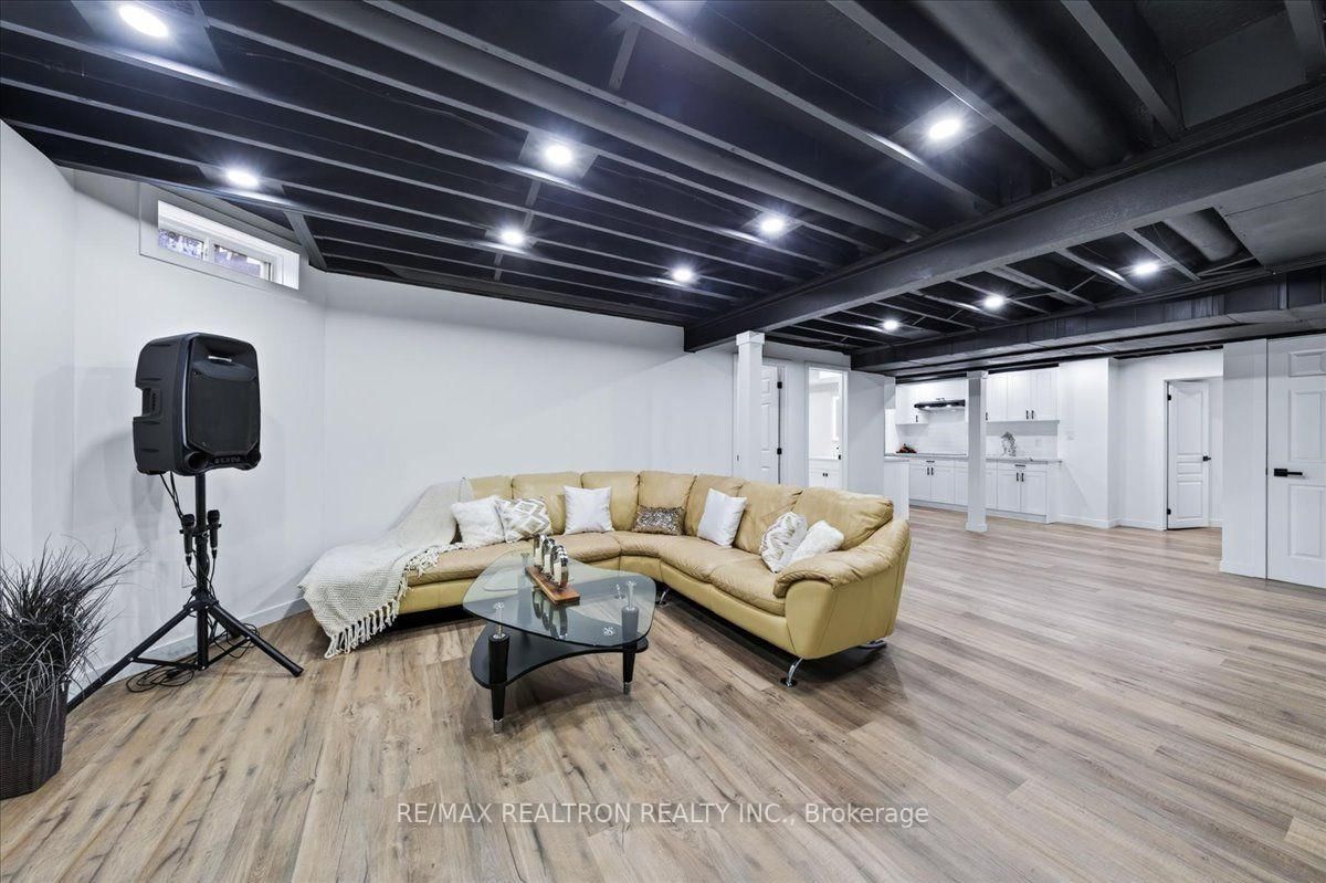 2 Bamburg Street • Georgina, ON photo 45