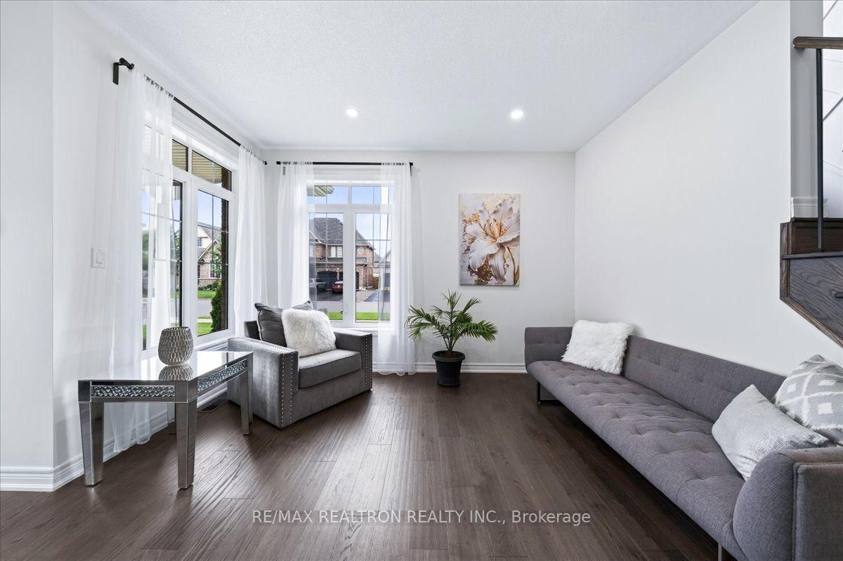 2 Bamburg Street • Georgina, ON photo 8