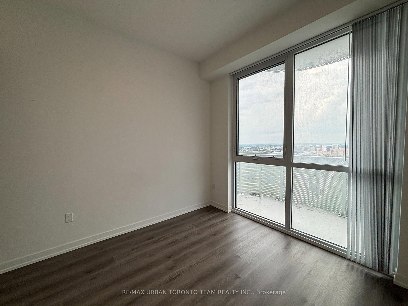 1610-225 Commerce St St, Vaughan, view 8