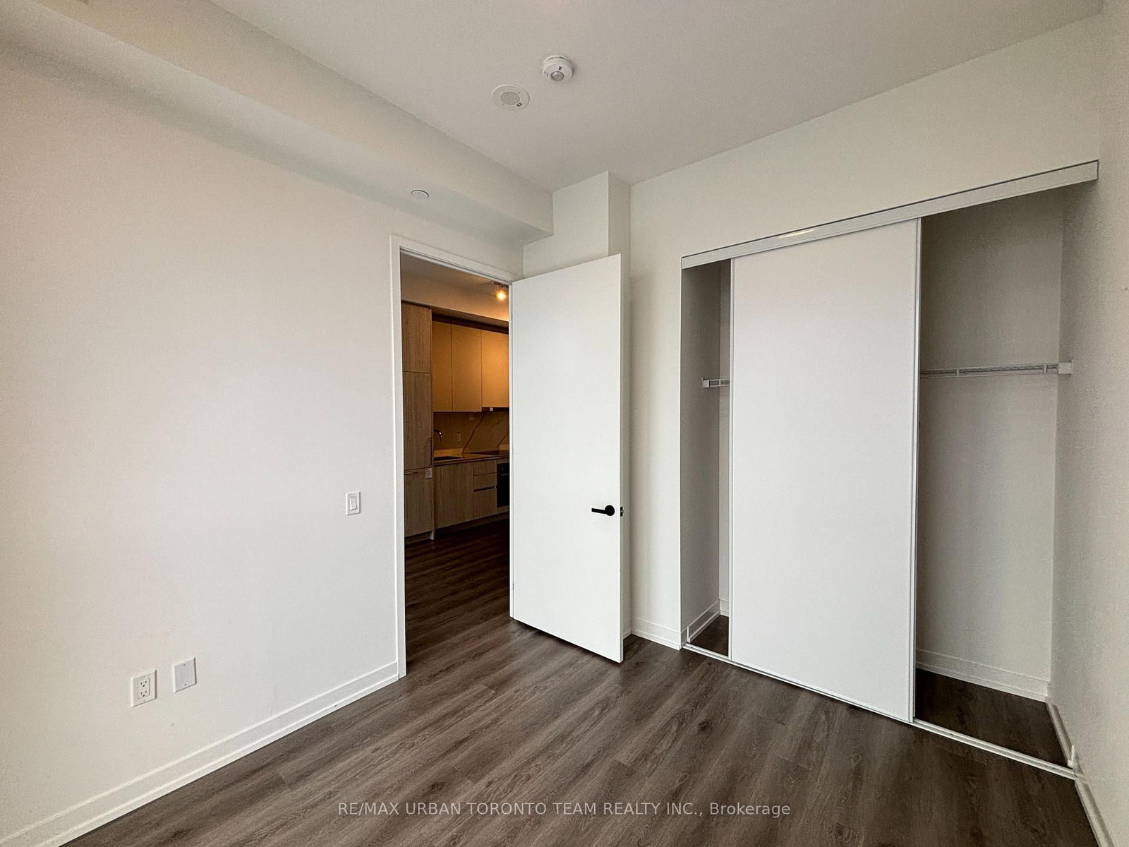 1610-225 Commerce St St, Vaughan, view 9