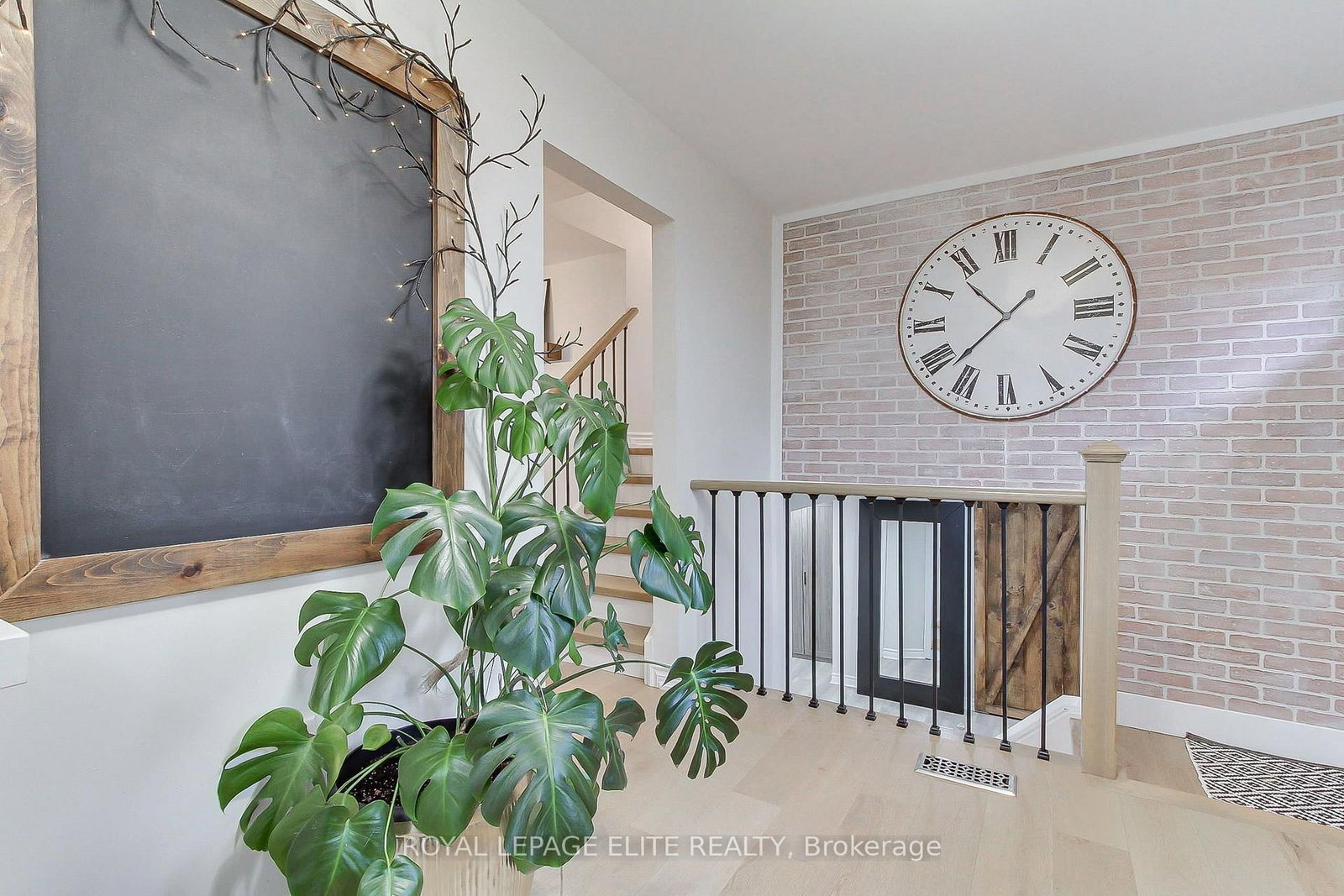 13 Alphonsus Court • New Tecumseth, ON photo 19