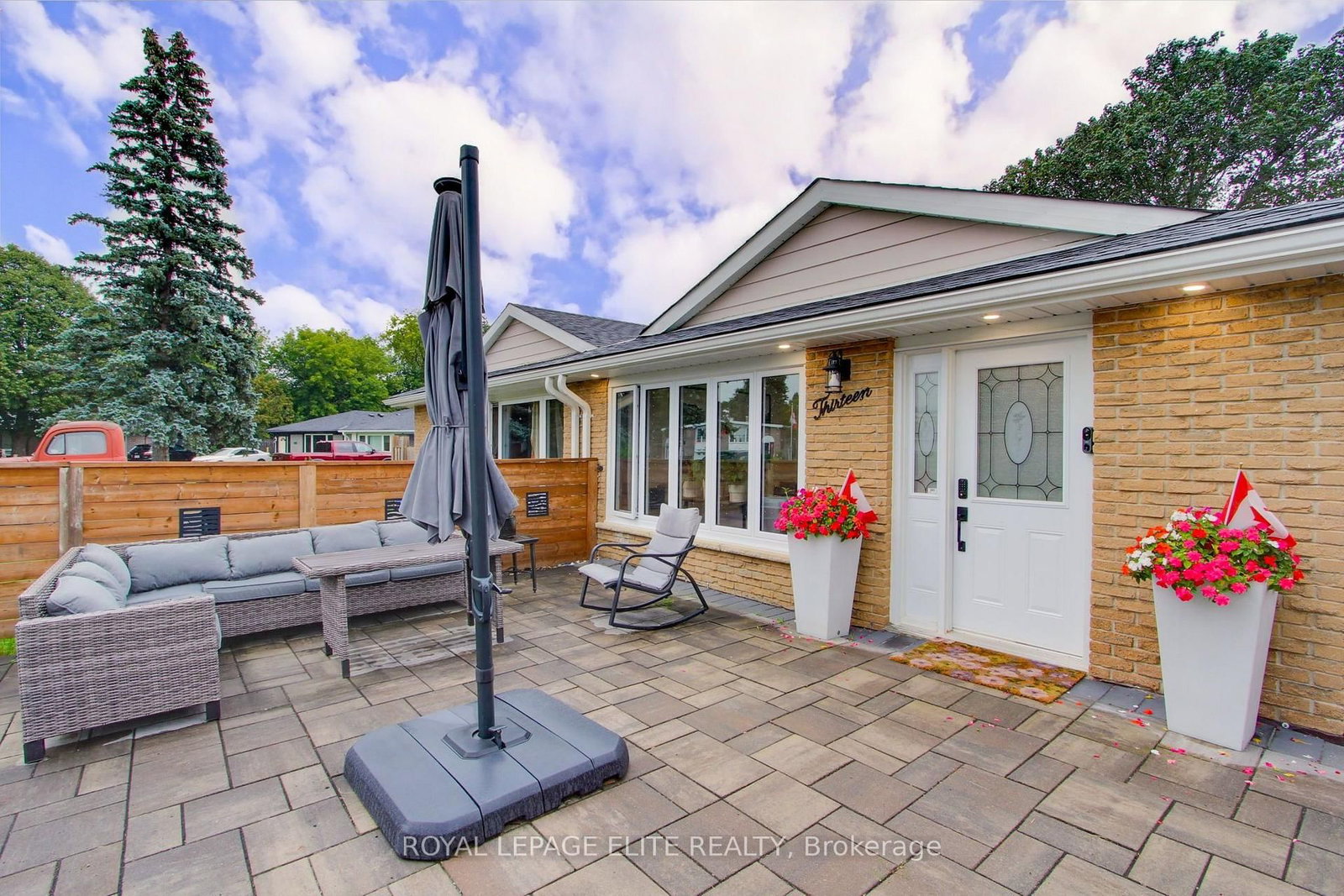 13 Alphonsus Court • New Tecumseth, ON photo 3