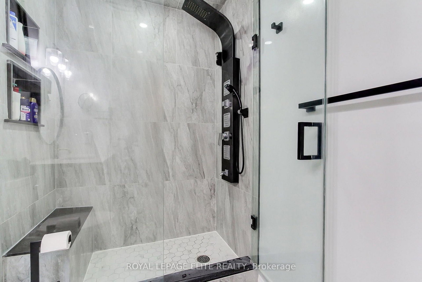 13 Alphonsus Court • New Tecumseth, ON photo 32