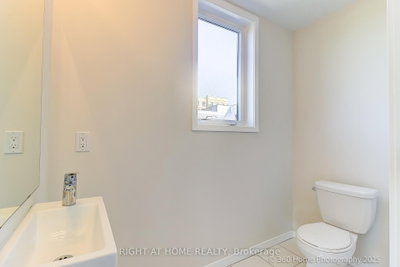 200 Alex Gardner Circle • #28 • Aurora, ON photo 5
