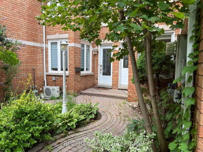 32 Brownstone Circle • Vaughan, ON photo 3