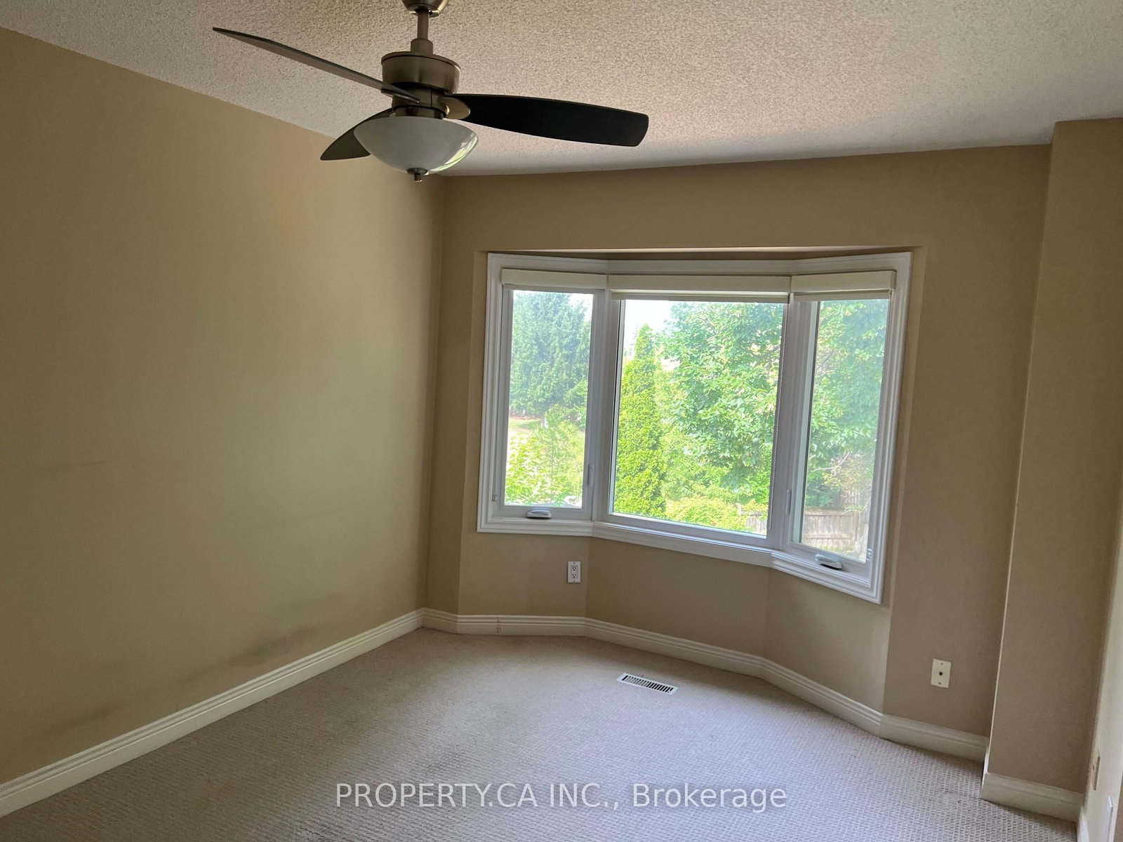 32 Brownstone Circle • Vaughan, ON photo 34