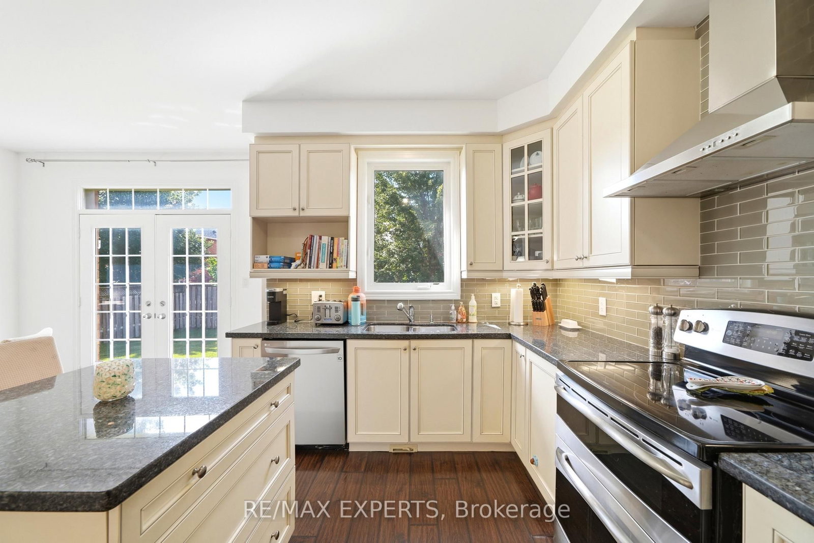 18 Vista Drive • Bradford West Gwillimbury, ON photo 16