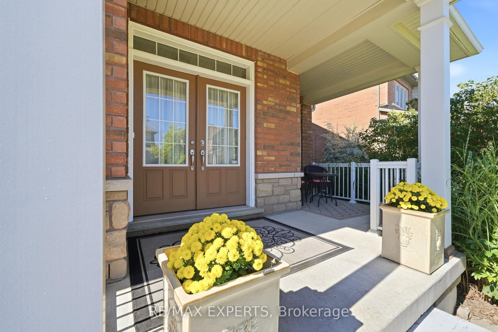 18 Vista Drive • Bradford West Gwillimbury, ON photo 4