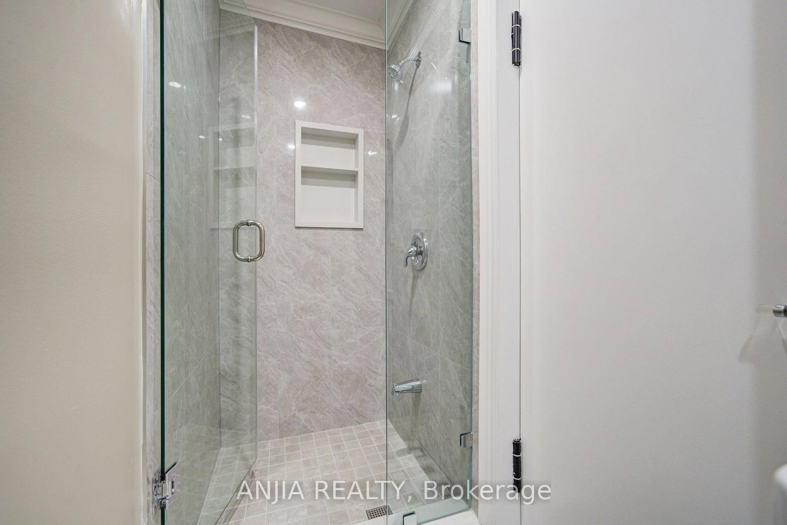 8 Calderbridge Crescent • Markham, ON photo 28