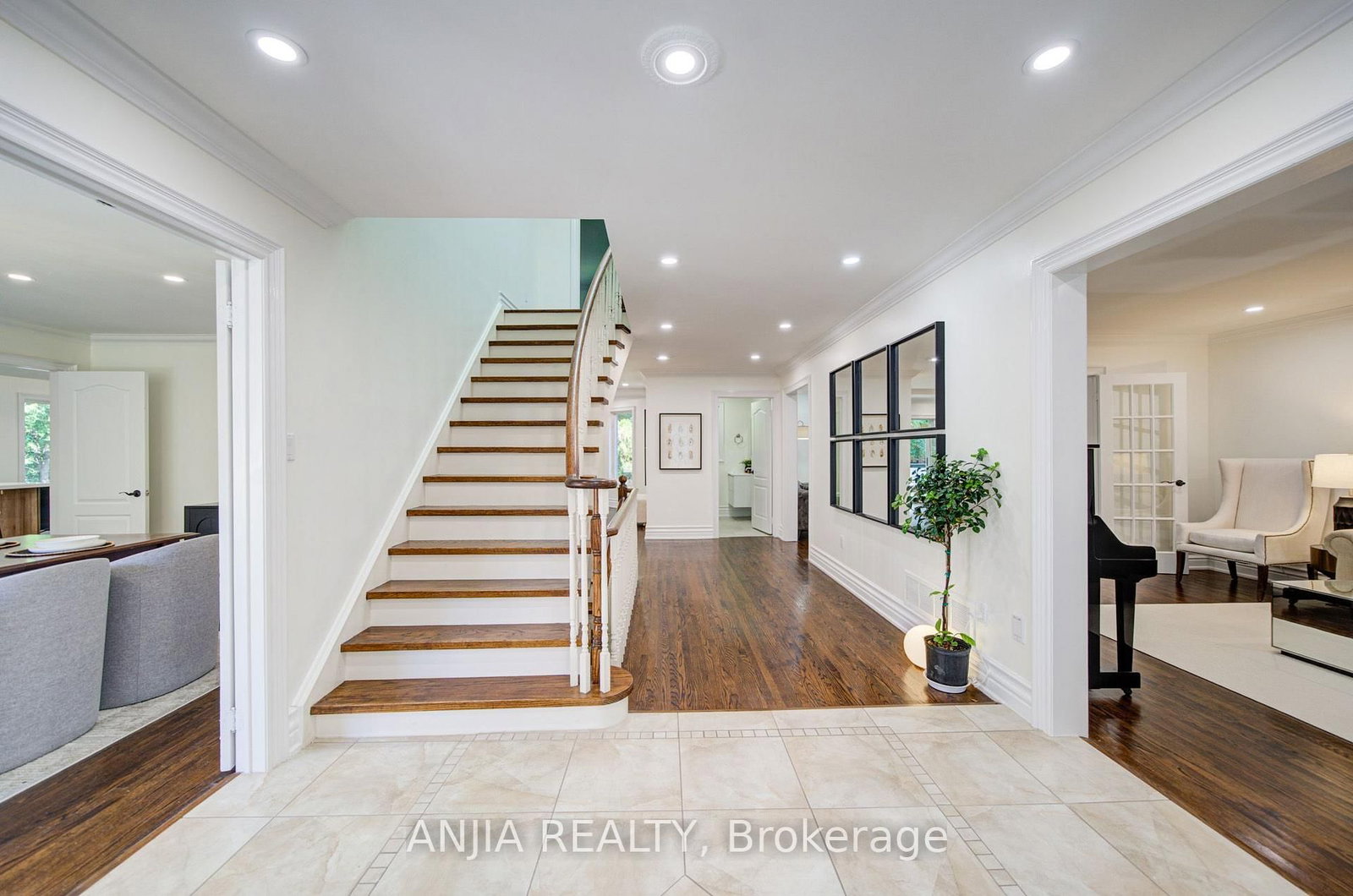 8 Calderbridge Crescent • Markham, ON photo 5