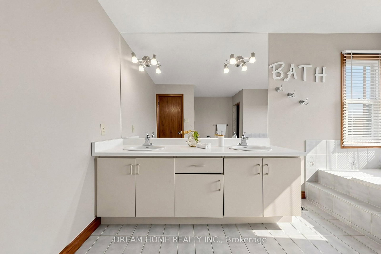 312 Valeria Boulevard • Vaughan, ON photo 22