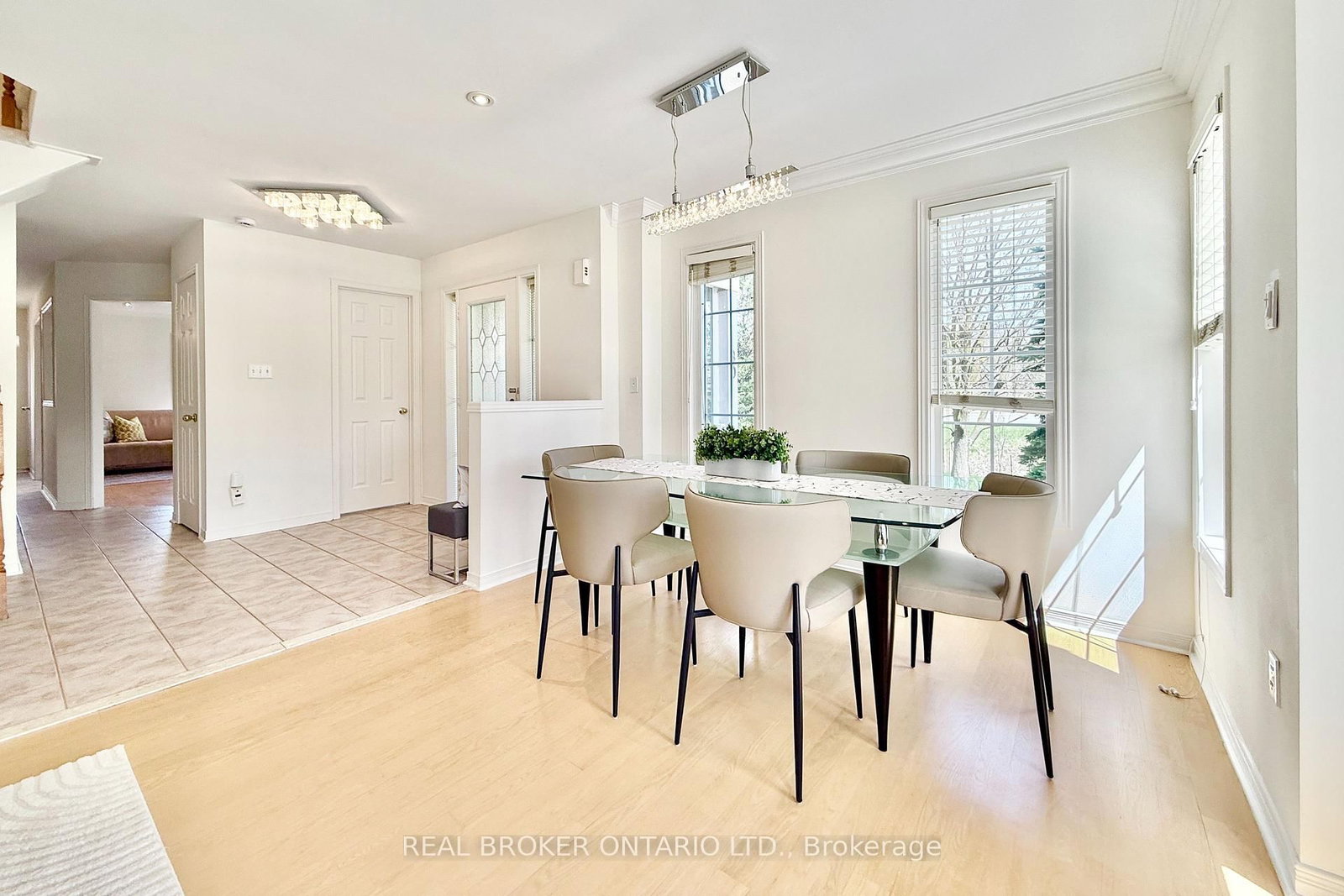 30 Little Angel Road • Markham, ON photo 4