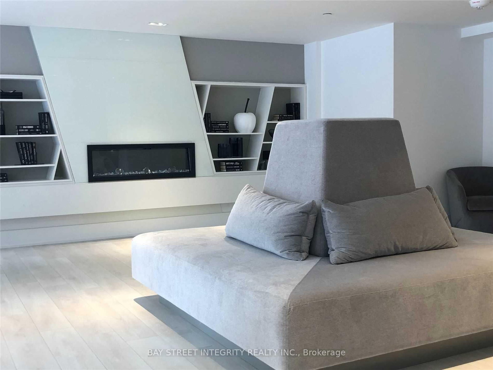 1606-2908 Highway 7 Rd, Vaughan, view 14