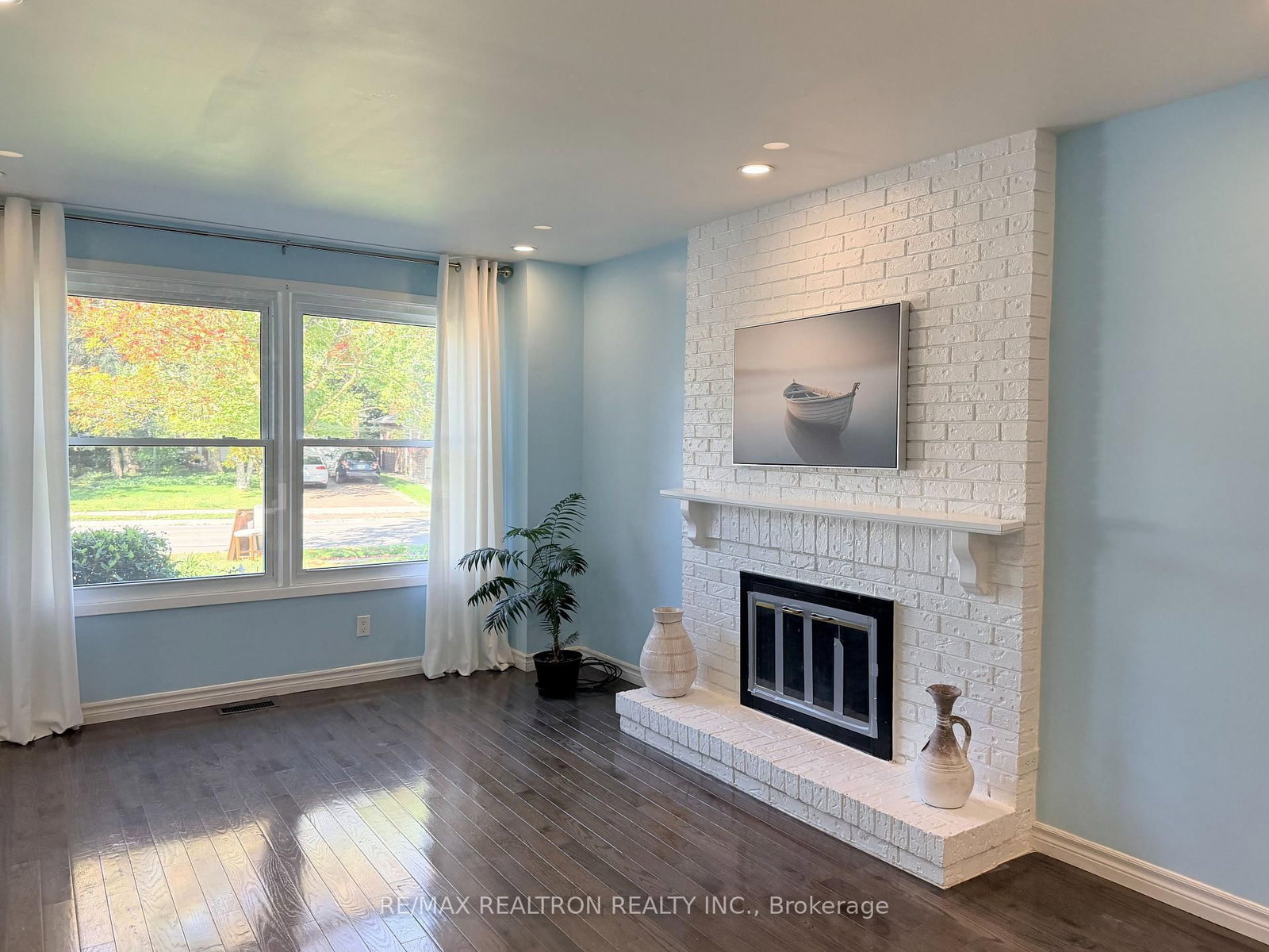 383 Sandford Street • Newmarket, ON photo 11
