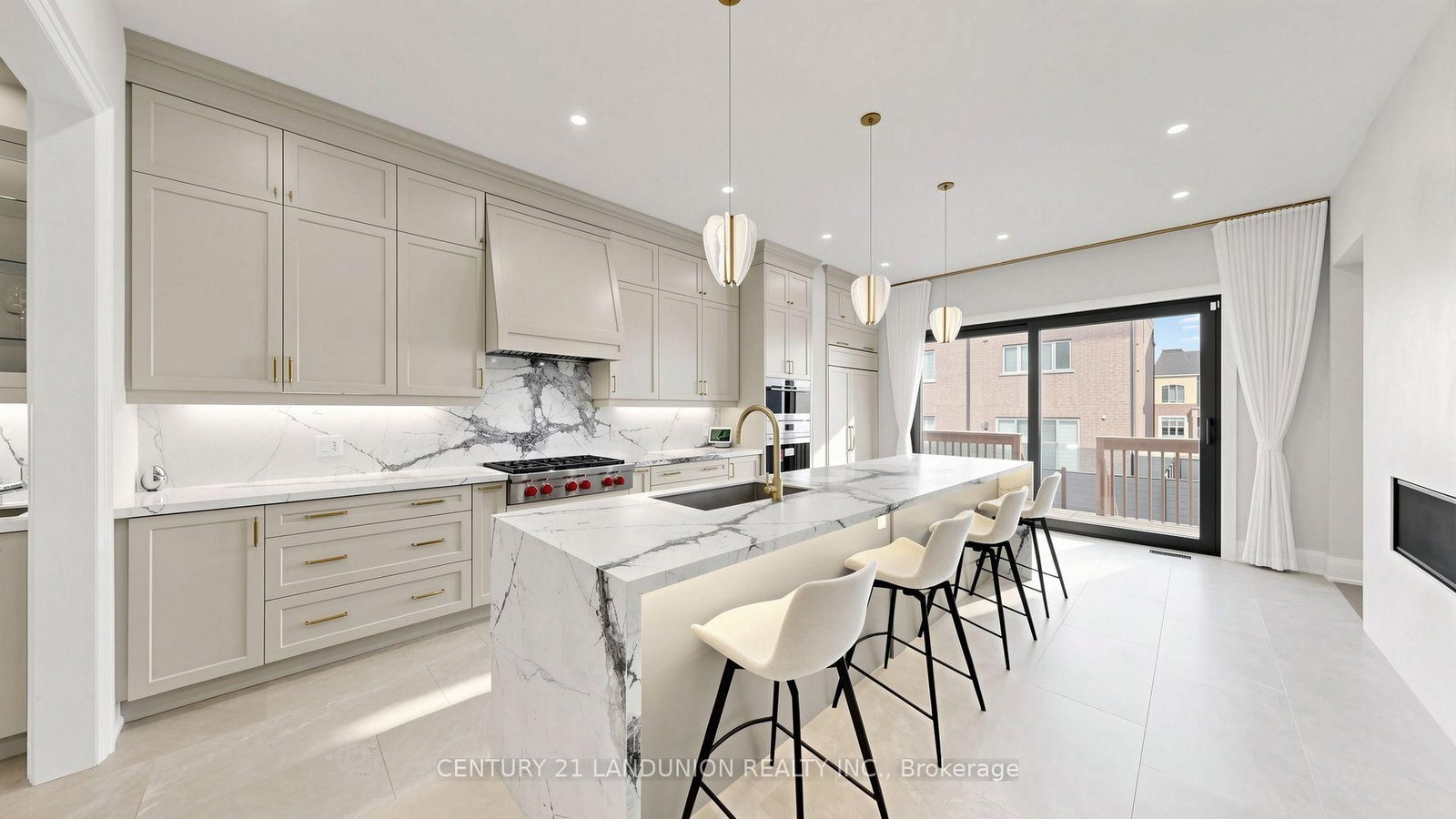 51 Meteorite Street • Richmond Hill, ON photo 4
