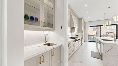 51 Meteorite Street • Richmond Hill, ON photo 9