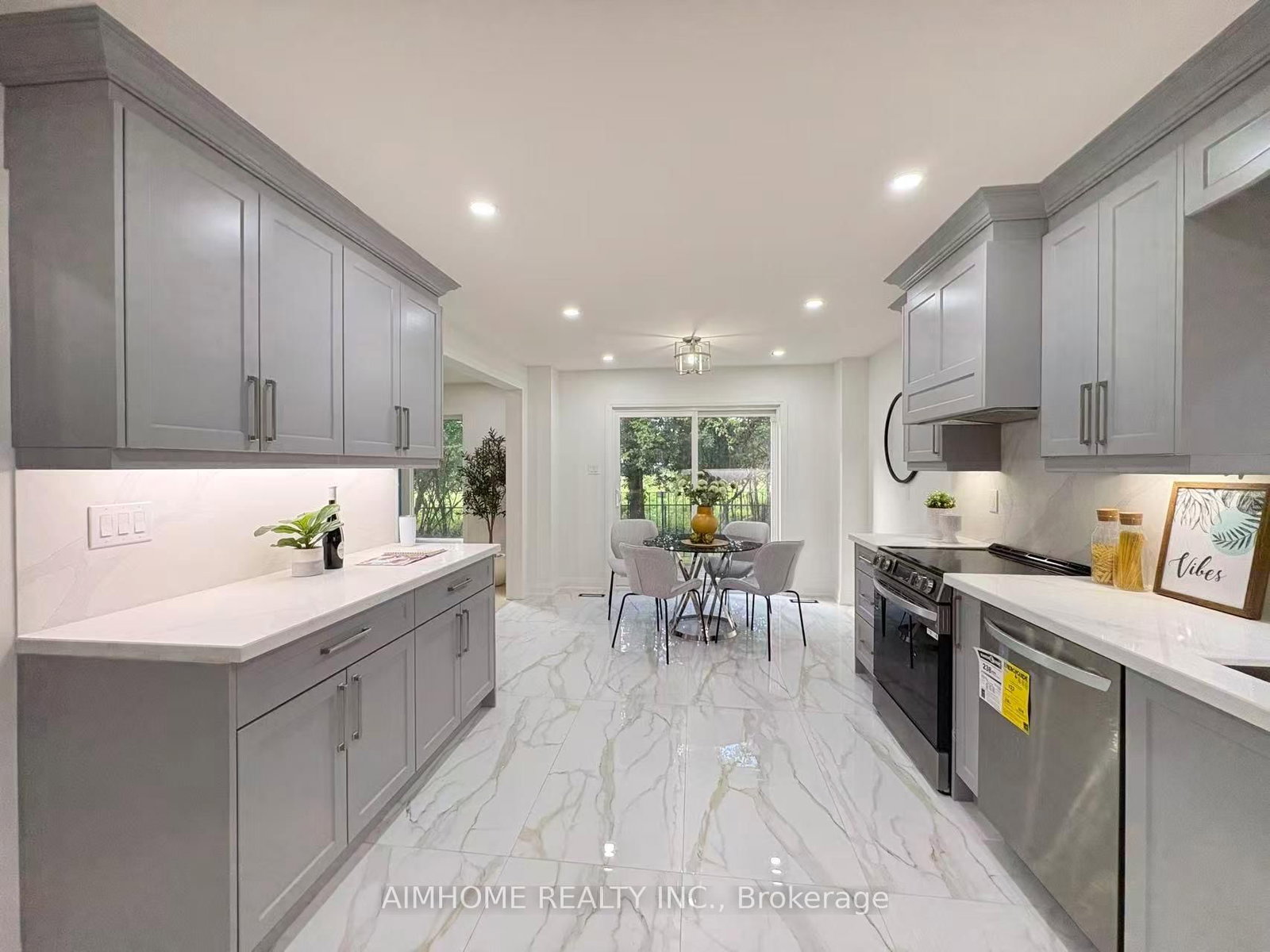 108 Berwick Crescent • Richmond Hill, ON photo 18