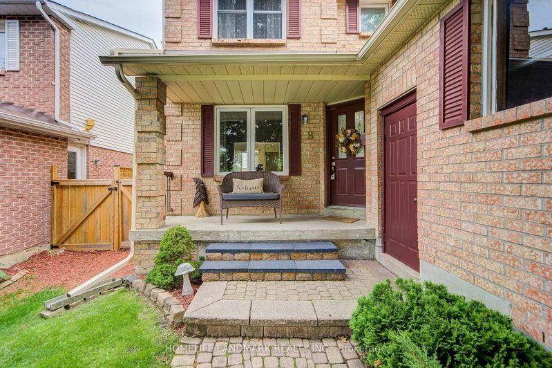 8 Closs Square