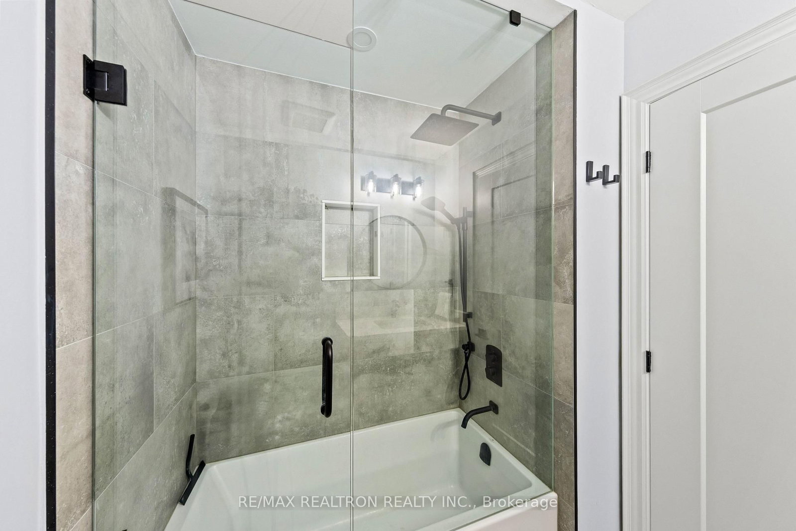 50 Stone Palace Way • Vaughan, ON photo 32