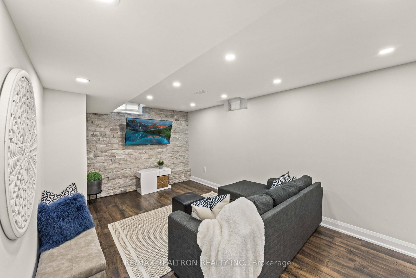 50 Stone Palace Way • Vaughan, ON photo 38
