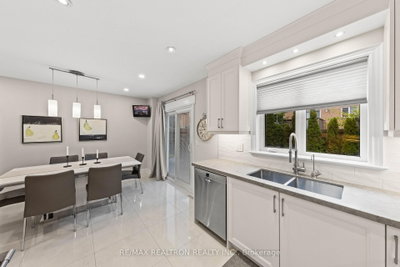 50 Stone Palace Way • Vaughan, ON photo 8