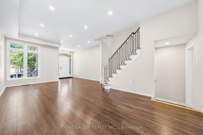 55 Rainbow Valley Crescent • Markham, ON photo 4