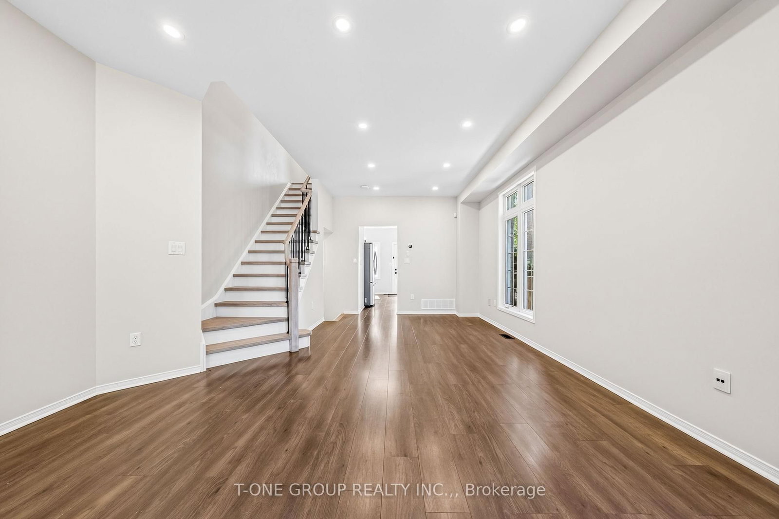 55 Rainbow Valley Crescent • Markham, ON photo 6