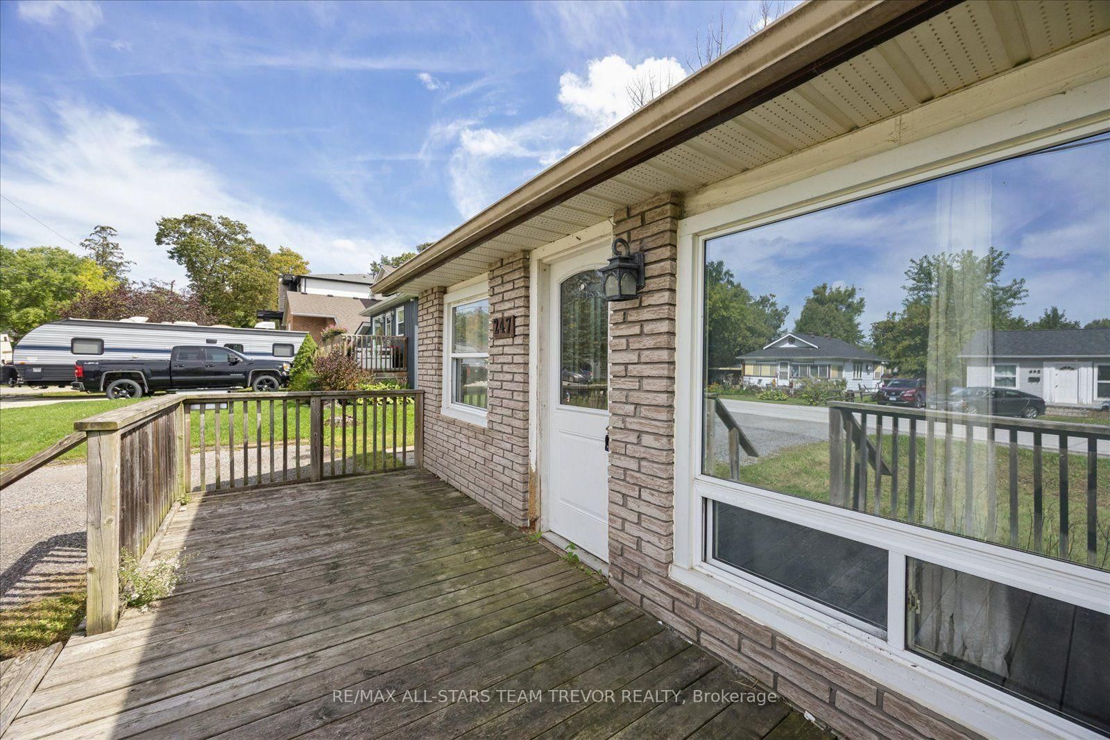 247 Parkway Avenue • Georgina, ON photo 4
