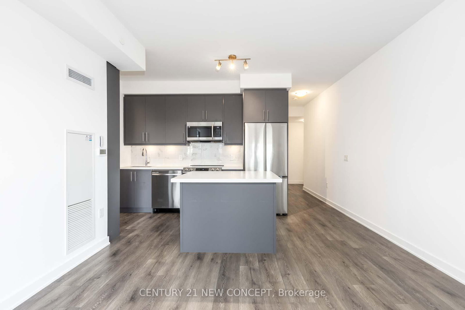 105 Oneida Crescent • #1403 • Richmond Hill, ON photo 13