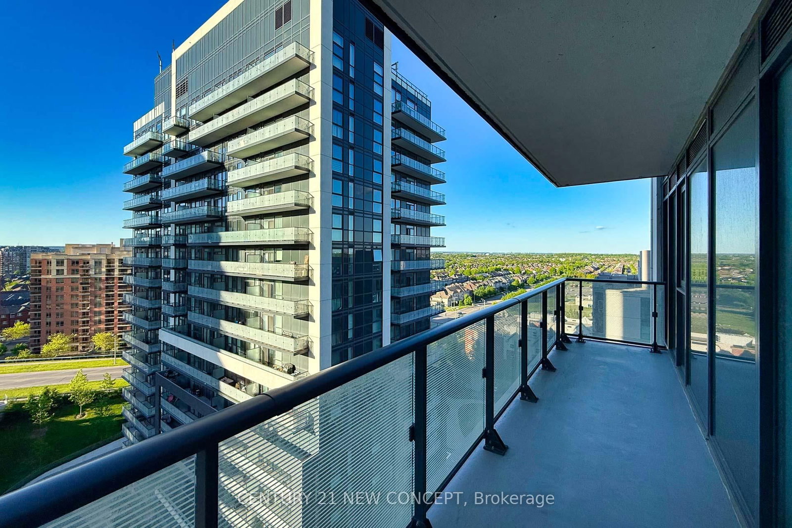 105 Oneida Crescent • #1403 • Richmond Hill, ON photo 33