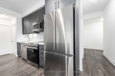 105 Oneida Crescent • #1403 • Richmond Hill, ON photo 9