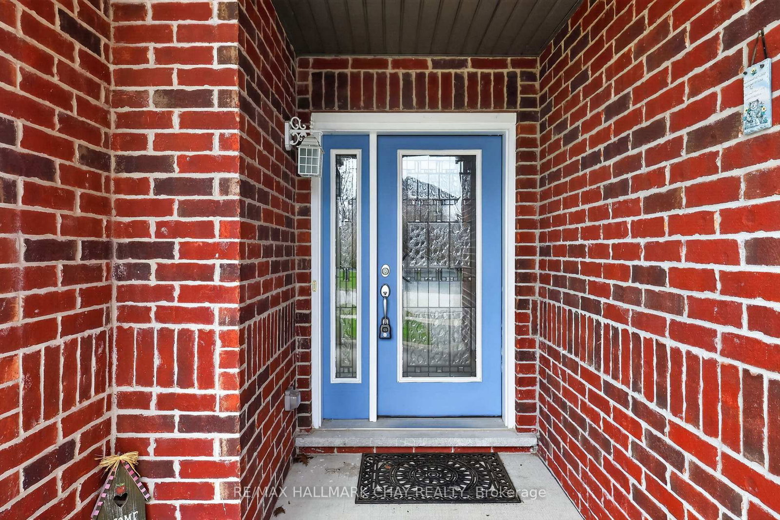 60 Brownley Lane • Essa, ON photo 4