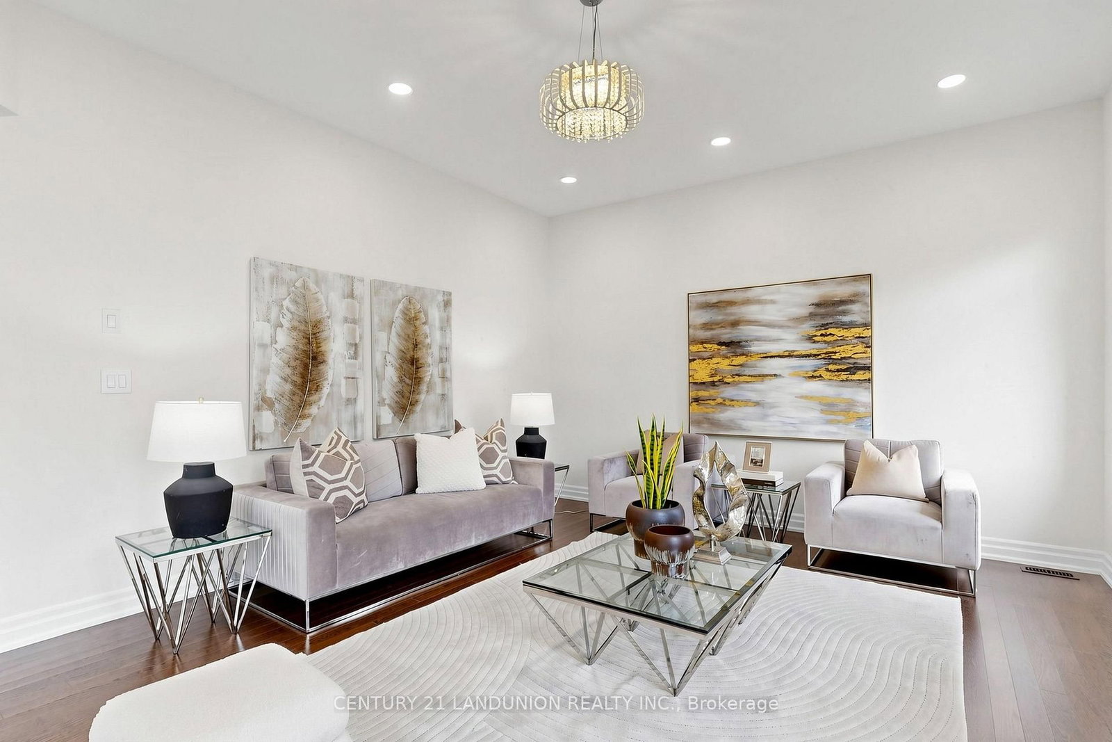 211 Touch Gold Crescent • Aurora, ON photo 11