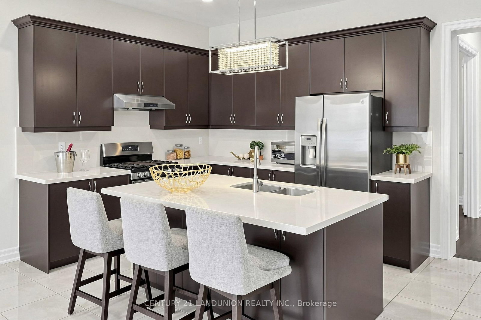 211 Touch Gold Crescent • Aurora, ON photo 14