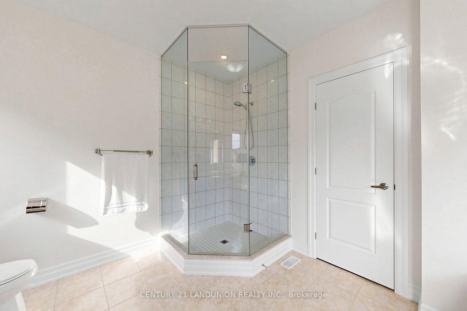 211 Touch Gold Crescent • Aurora, ON photo 33
