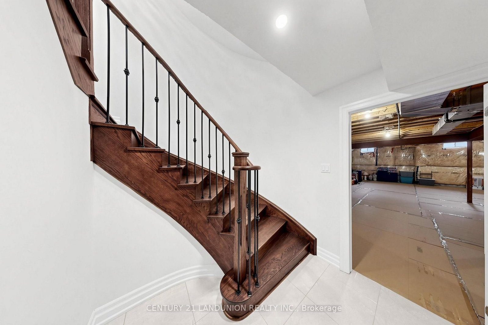 211 Touch Gold Crescent • Aurora, ON photo 45