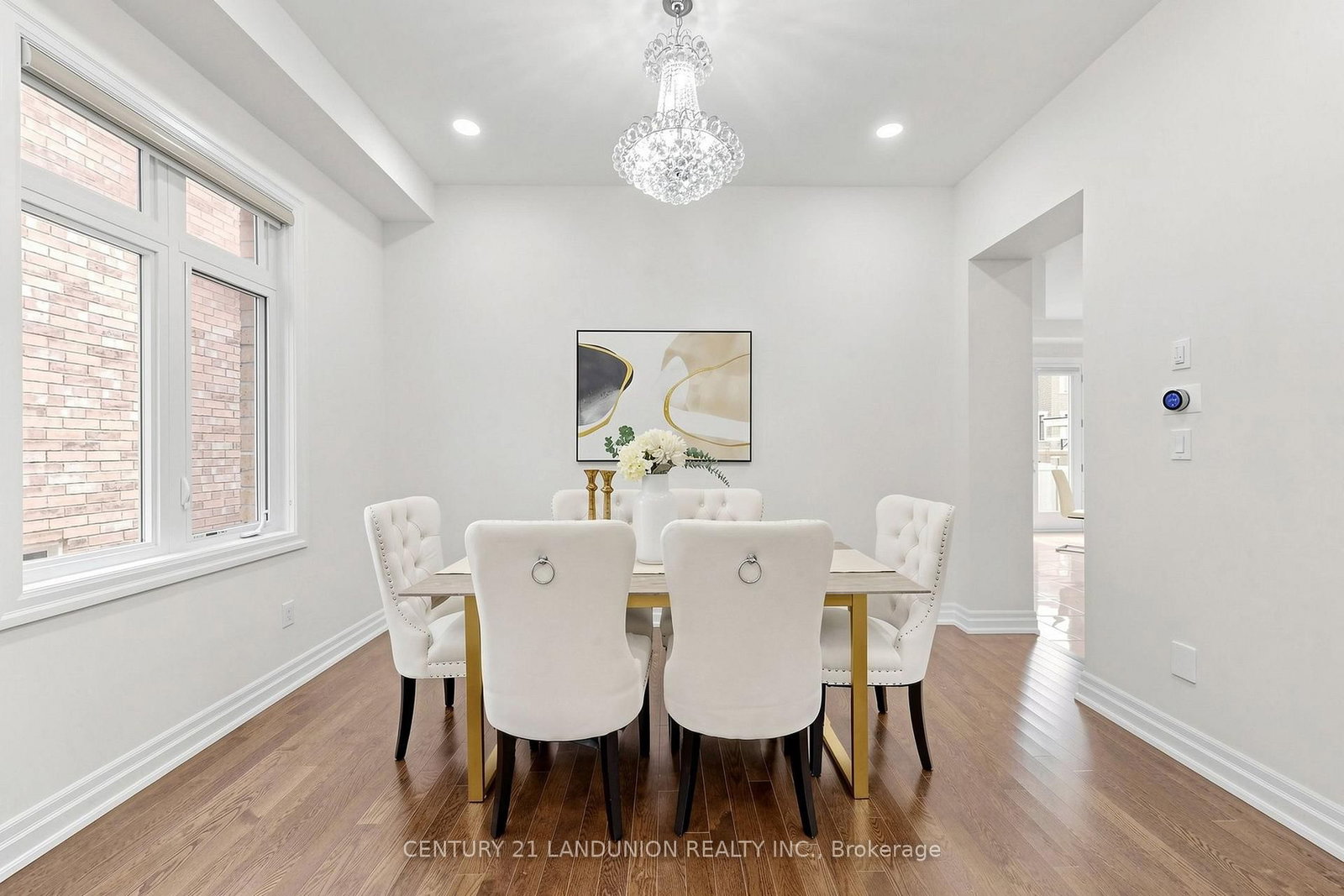 211 Touch Gold Crescent • Aurora, ON photo 9