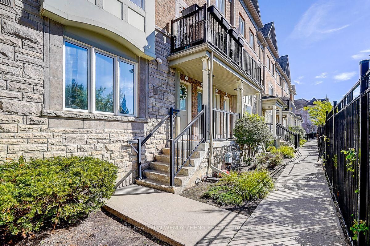 88 Louisbourg Way • Markham, ON photo 1