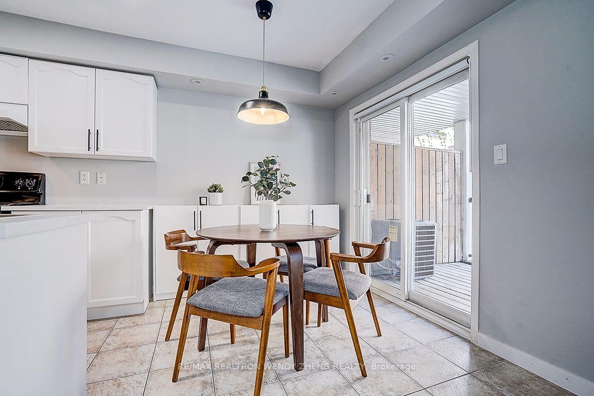 88 Louisbourg Way • Markham, ON photo 15