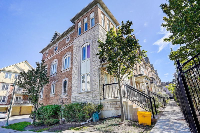 88 Louisbourg Way