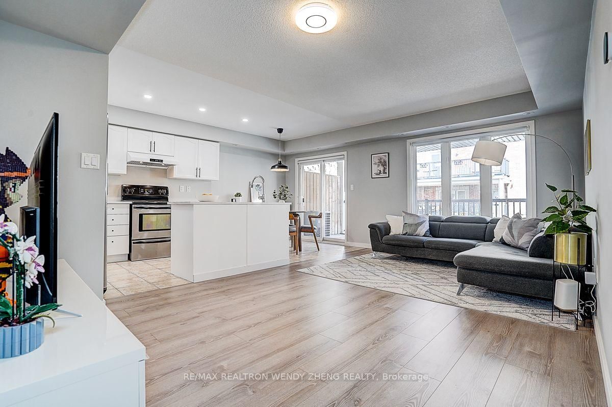 88 Louisbourg Way • Markham, ON photo 5