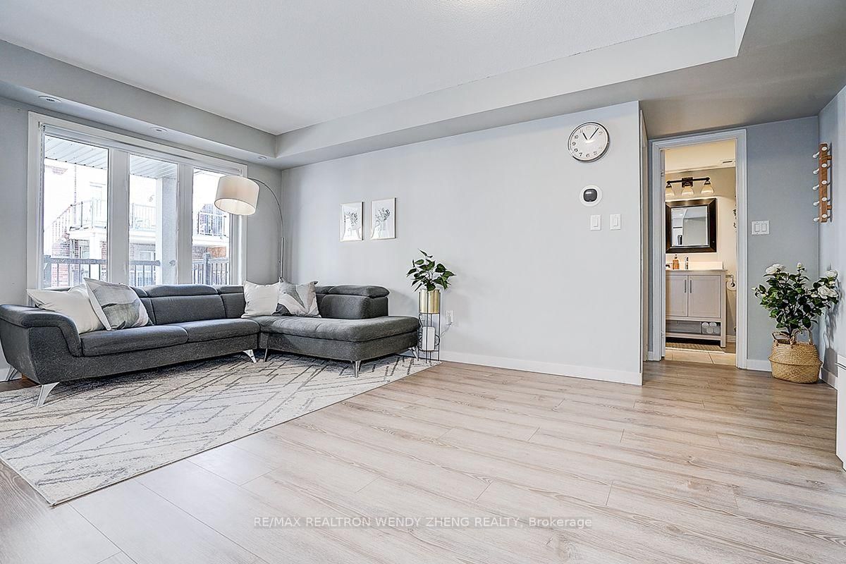 88 Louisbourg Way • Markham, ON photo 8
