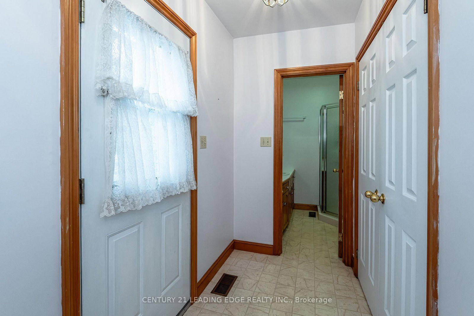 62 North Street • Georgina, ON photo 12
