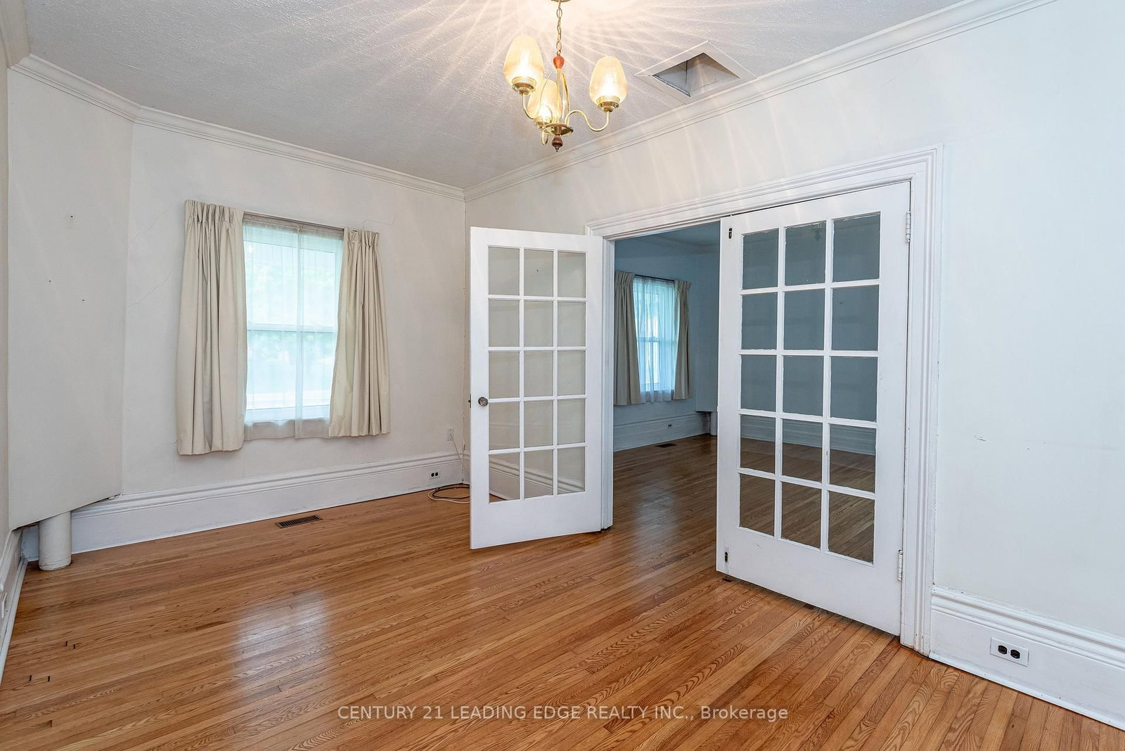 62 North Street • Georgina, ON photo 5