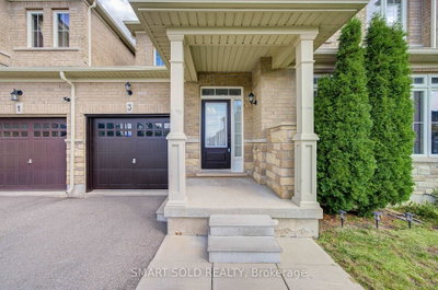 3 Chao Crescent • Richmond Hill, ON photo 2