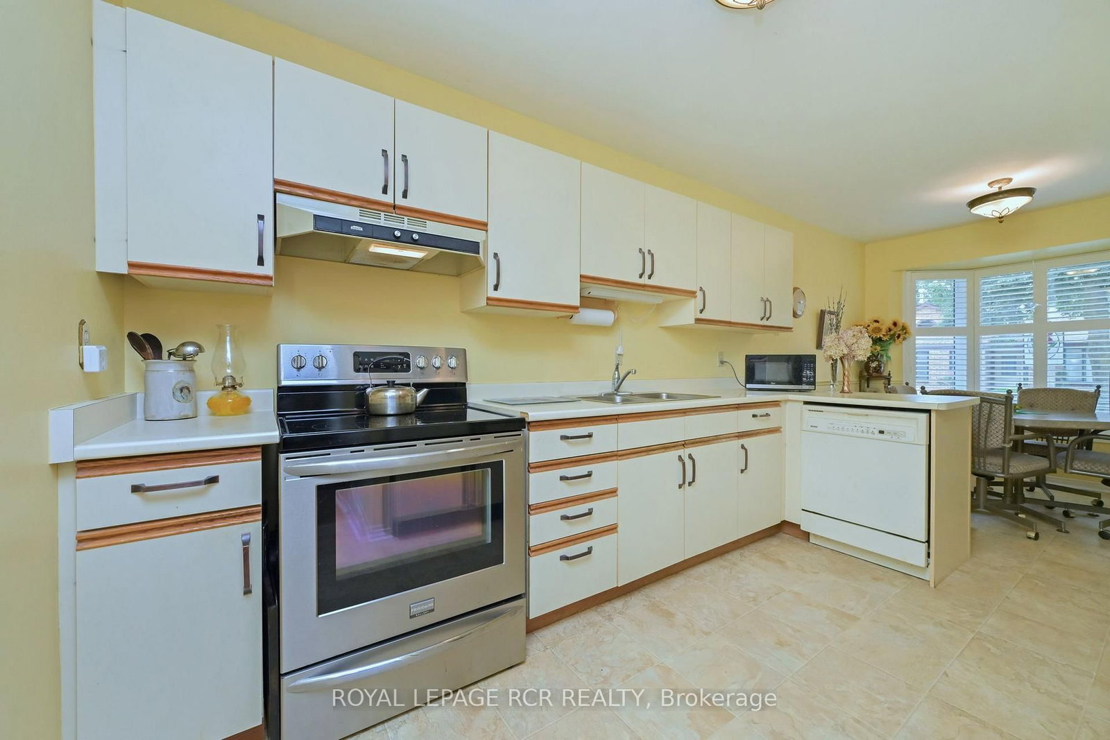 7 Dell Arbor Crescent • New Tecumseth, ON photo 4