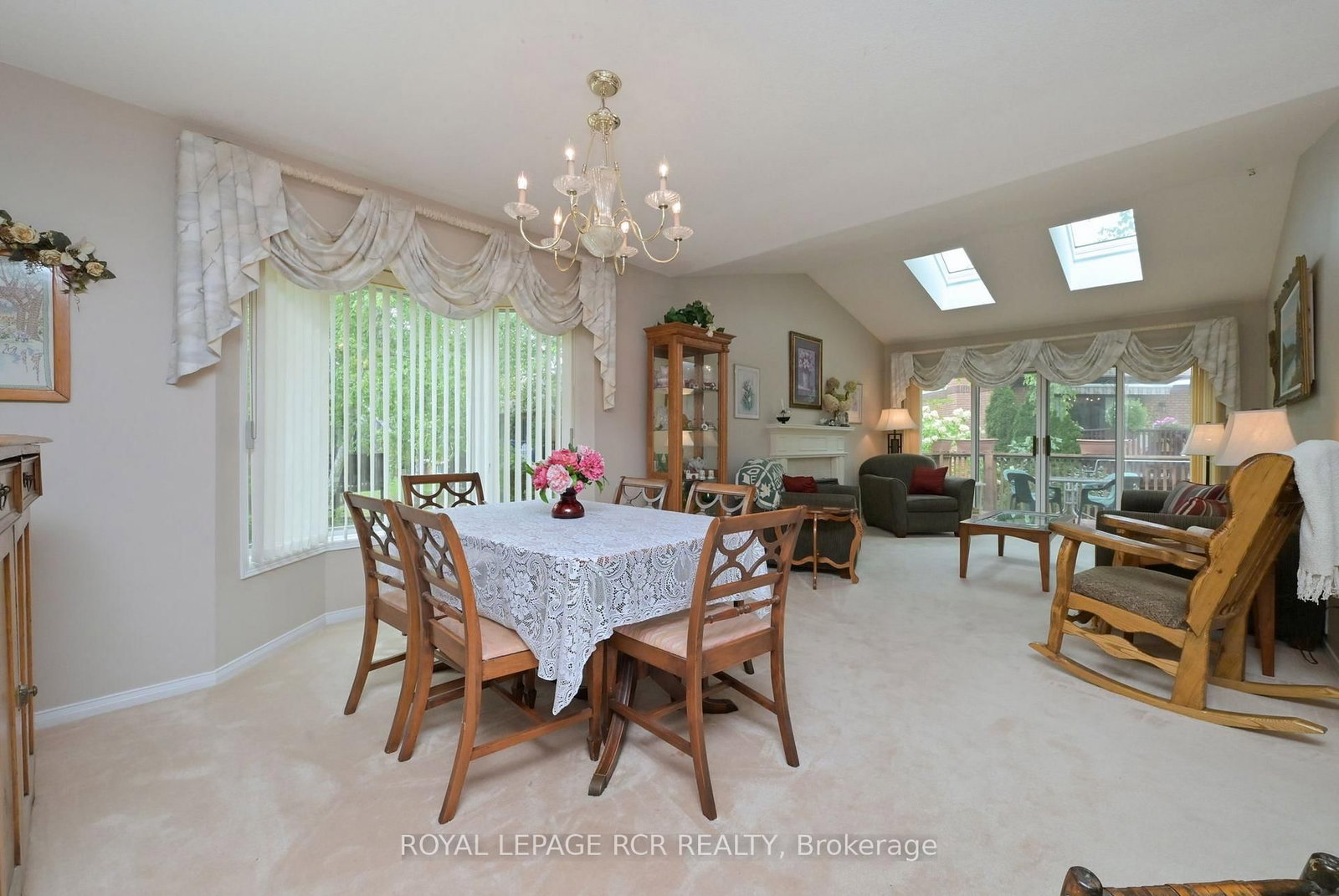 7 Dell Arbor Crescent • New Tecumseth, ON photo 8