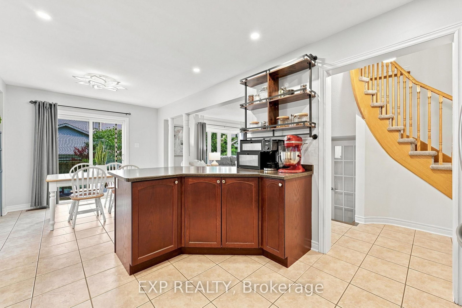 70 Thornlodge Drive • Georgina, ON photo 15